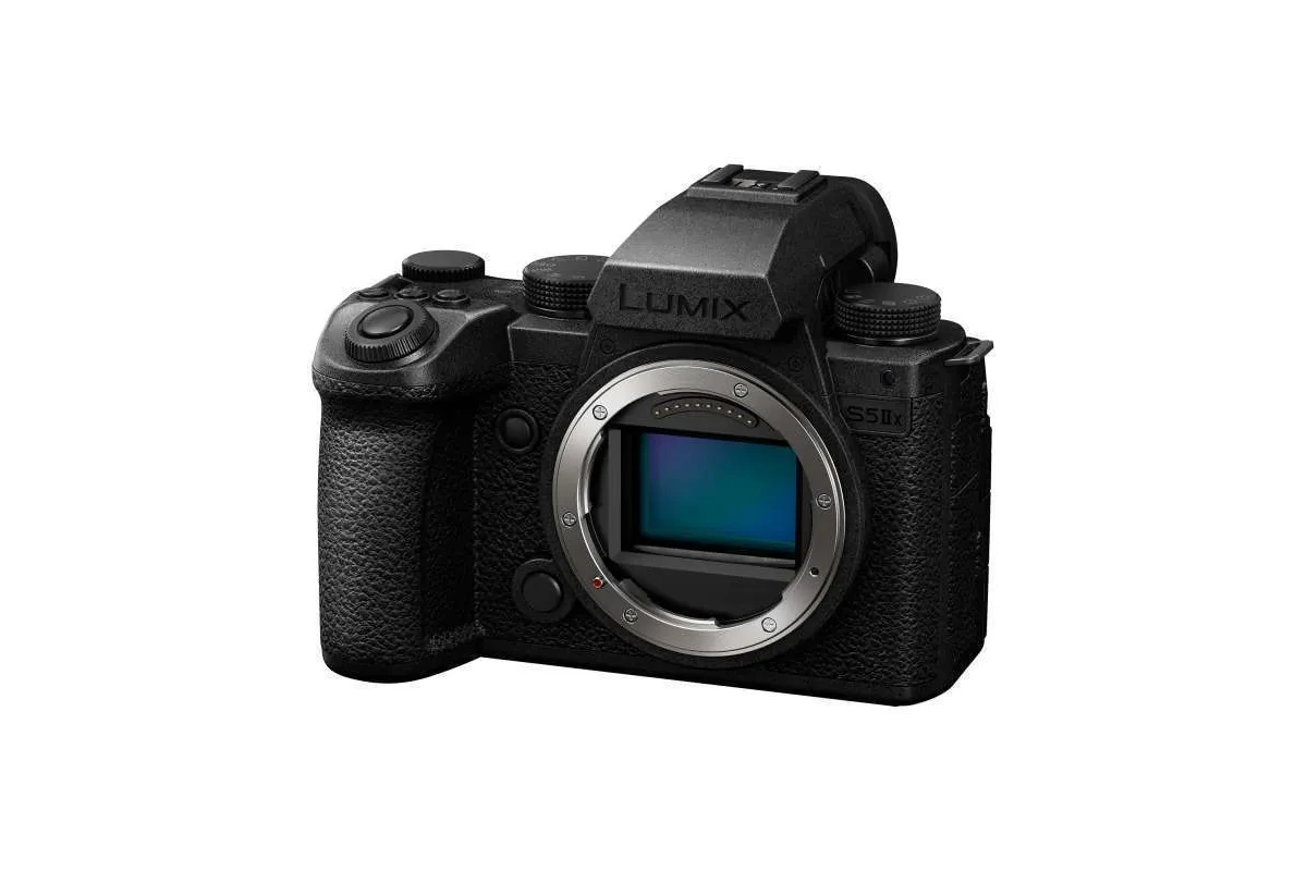 Panasonic Lumix S5IIX - kamera videographer corporate hybrid dual native ISO