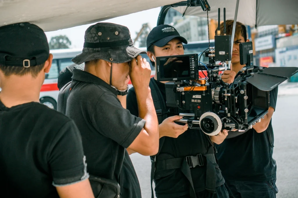 skill videographer TVC - kru kamera TDR FILMS kerja sama di lokasi syuting